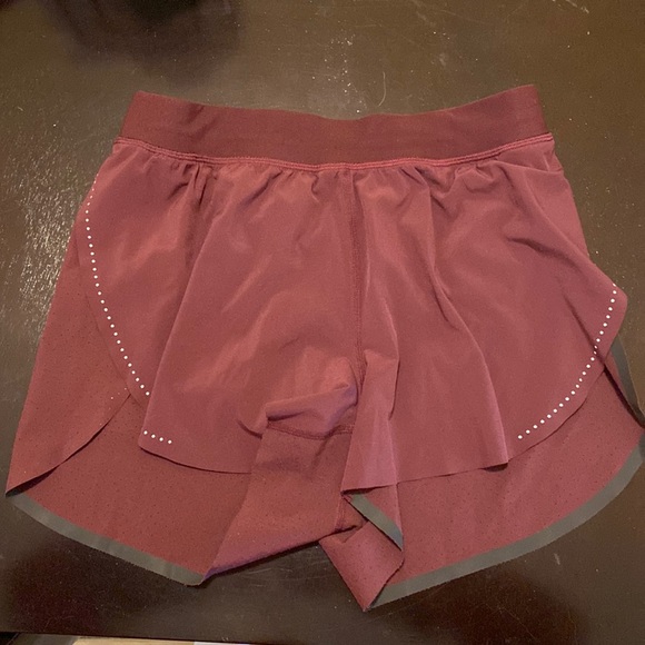 lululemon athletica Pants - Lululemon size 4 (high-rise) shorts